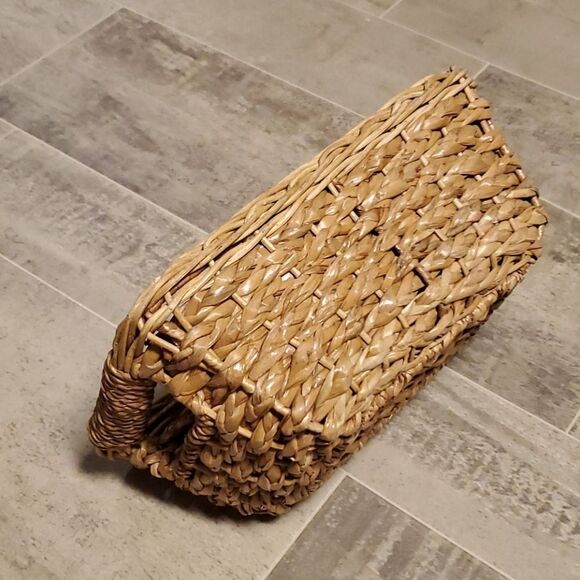 EUC Woven Thick SM Basket - Picture 2 of 4